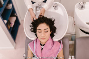 Main Differences Between Hair and Beauty Salons